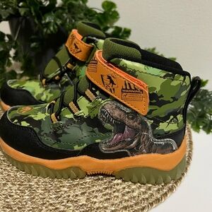Jurassic World Dominion Light-Up Sneakers for Boys - Size 10 USA.